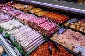 Το Κρεοπωλείο της Αγοράς είναι ο παράδεισος της Τσικνοπέμπτης