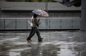 Καιρός αύριο: Βροχές σε Αττική, Θεσσαλονίκη – «Πέφτει» η θερμοκρασία