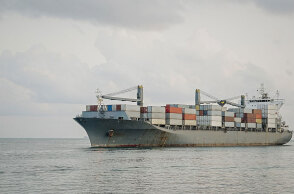 Η Βρετανία δεν επιτρέπει σε ρωσικά πλοία να προσεγγίζουν τα λιμάνια της