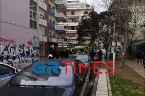 Θεσσαλονίκη: 45χρονη γυναίκα έπεσε από τον πέμπτο όροφο και σκοτώθηκε