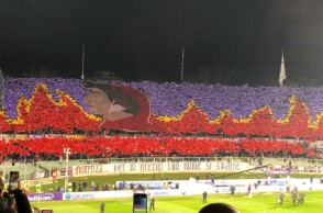 Το κορεό των φίλων της Φιορεντίνα για τον Βλάχοβιτς