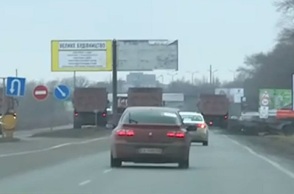 Το ελληνικό κομβόι από τη Μαριούπολη έφτασε στην πόλη Ουμάν