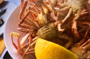 Τηγανητό καβουράκι στο Monkfish