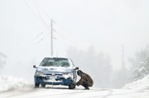 Κακοκαιρία «Φίλιππος»: Πυκνή χιονόπτωση στην Αττική
