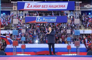 Ο Βλαντίμιρ Πούτιν σε ομιλία του για την Κριμαία λίγο πριν κοπεί στον αέρα