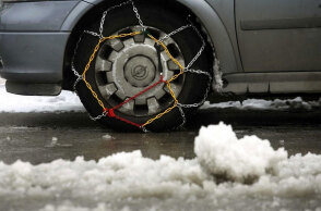 Αντιολισθητικές αλυσίδες στα χιόνια