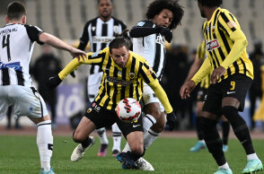 Ο ΠΑΟΚ κέρδισε την ΑΕΚ στο ΟΑΚΑ στη 2η αγωνιστική των πλέι οφ της Superleague