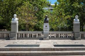 Πλατεία Φιλικής Εταιρείας, Κολωνάκι