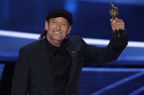 Oscars 2022: Ο Troy Kotsur κρατά το χρυσό αγαλματίδιο για τον Β' Ανδρικό Ρόλο