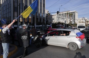 Κινητοποιήσεις Ουκρανών και Ρώσων «συναντήθηκαν» στο Σύνταγμα