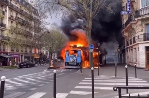 Ισχυρή έκρηξη στο Παρίσι - Κοντά στην Παναγία των Παρισίων   