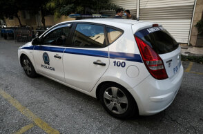 Σε άθλιες συνθήκες σε διαμέρισμα στον Άγιο Παντελεήμονα ζούσαν τα τρία παιδιά