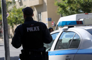 Προφυλακιστέος ο πατέρας στη Νέα Σμύρνη που χτυπούσε και κακοποιούσε σεξουαλικά την κόρη του