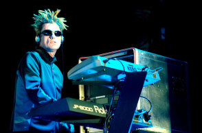 Στιγμιότυπο από τη συναυλία των Pet Shop Boys στην Αθήνα το 2000