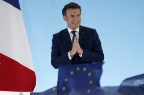 Ο Εμανουέλ Μακρόν σε ομιλία μετά τα αποτελέσματα του πρώτου γύρου των προεδρικών εκλογών στη Γαλλία