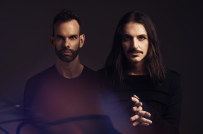 Φωτογραφία του συγκροτήματος Placebo.