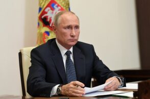 Χρ. Ροζάκης: Πολύ δύσκολο να δικαστεί ο ίδιος ο Πούτιν για εγκλήματα πολέμου