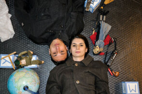 Η θεατρική παράσταση «Εξόριστοι» στον Τεχνοχώρο Εργοτάξιον κάθε Δευτέρα και Τρίτη