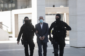 Ο Πέτρος Φιλιππίδης