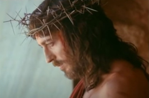 Ο Ρόμπερτ Πάουελ ως «Ιησούς από τη Ναζαρέτ»