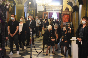 Άγιος Παντελεήμονας: Μπήκε στην εκκλησία, άρπαξε το μικρόφωνο και έψαλε από το Κοράνι