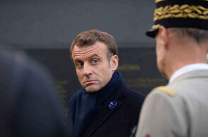 Απόλυτο φαβορί ο Μακρόν στον δεύτερο γύρο των γαλλικών εκλογών, σύμφωνα με τα γραφεία στοιχημάτων στη Βρετανία