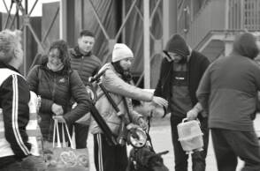 The Love Van: Υποδεχόμενοι Ουκρανούς πρόσφυγες σε μια ξένη χώρα