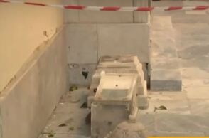 Πλατεία Καρύτση: Άγνωστοι βανδάλισαν τον ναό του Αγίου Γεωργίου