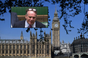 Η Βουλή των Κοινοτήτων στο Λονδίνο - Ο Νιλ Πάρις (ένθετη)