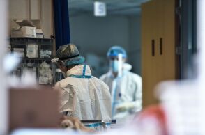 ΕΟΔΥ για Candida auris: Τι είναι και ποιους προσβάλλει