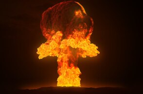 1024px-atom_bomb_nuclear_explosion.jpg