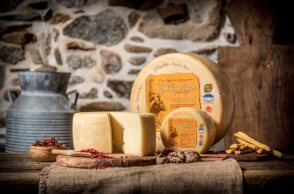 Γραβιέρα Νάξου: Γιατί εξαφανίζεται από τα σουπερμάρκετ