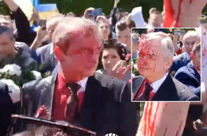 Με κόκκινη μπογιά στο πρόσωπο ο Ρώσος πρέσβης στη Βαρσοβία μετά την επίθεση