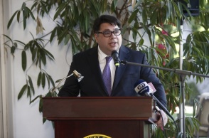 ΣΥΝΑΝΤΗΣΗ ΥΠΕΞ ΝΙΚΟΥ ΔΕΝΔΙΑ ΜΕ ΤΟΝ ΝΕΟ ΠΡΕΣΒΗ ΤΩΝ ΗΠΑ GEORGE TSUNIS (ΓΡ. ΤΥΠΟΥ ΥΠ. ΕΞΩΤΕΡΙΚΩΝ/EUROKINISSI)