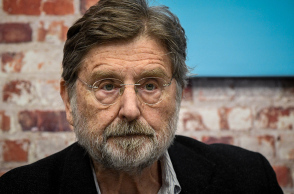 Ο Νίκος Μουζέλης