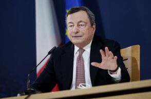 Ο πρωθυπουργός της Ιταλίας, Μάριο Ντράγκι © EPA / Francisco Seco / POOL   