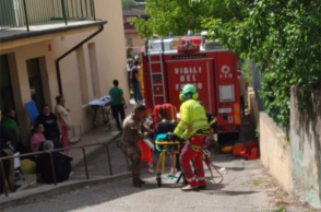 Ιταλία: Αυτοκίνητο έπεσε σε κήπο παιδικού σταθμού – Ένα παιδί νεκρό