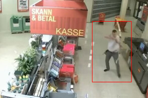 Ο τοξοβόλος στη Νορβηγία εκτοξεύει βέλη με τόξο σε σούπερ μάρκετ