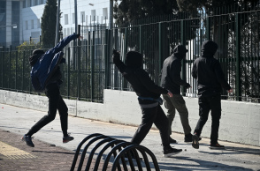 Σχολεία, επεισόδια