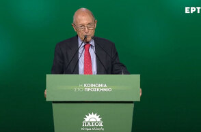 Ο Κώστας Σημίτης στο 3ο Συνέδριο ΠΑΣΟΚ - ΚΙΝΑΛ έκανε λόγο για νέα αρχή