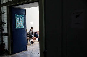 Μόνο στις εξετάσεις παραμένει υποχρεωτική η μάσκα στα σχολεία