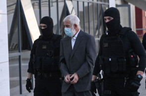 Δίκη Φιλιππίδη: Ένταση ανάμεσα στη Δροσάκη και τη Νίνου – Ο γιος του ηθοποιού φώναξε την αστυνομία