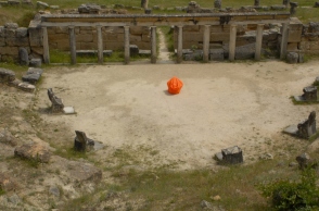 Μαίρη Ζυγούρη, "Λύσις"