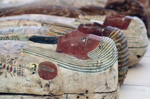 Στο φως σαρκοφάγοι και αγάλματα θεών στη νεκρόπολη της Σακκάρα