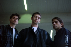 Το συγκρότημα Sworr.