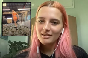 Η 24χρονη Tik Toker στη Λουιζιάνα που ανακυκλώνει μπουκάλια κρασιού και τα μετατρέπει σε άμμο