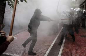 Επεισόδια μεταξύ φοιτητών και αστυνομικών των ΜΑΤ