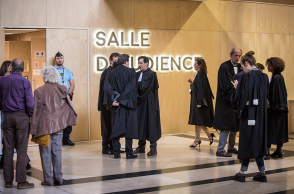 Γαλλία: Η εισαγγελία ζητά την ποινή των ισοβίων χωρίς αναστολή για τον Σαλάχ Αμπντεσλάμ