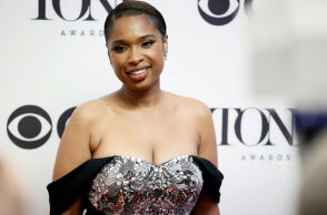 H Τζένιφερ Χάντσον κέρδισε Tony