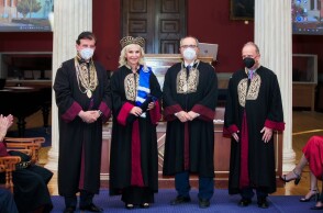 Η Ιουλία Τσέτη, επίτιμη Διδάκτωρ Φαρμακευτικής του ΕΚΠΑ